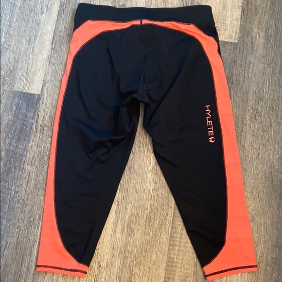 Hylete Workout Capris - Picture 2 of 3